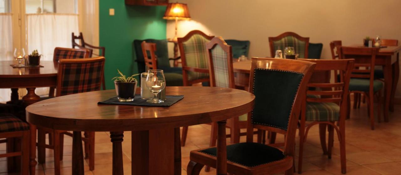 Kis Szarcsa Vendeghaz Hotel การ์ดอนนี ภายนอก รูปภาพ